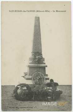 Monument aux Morts (Saulxures-les-Vannes)
